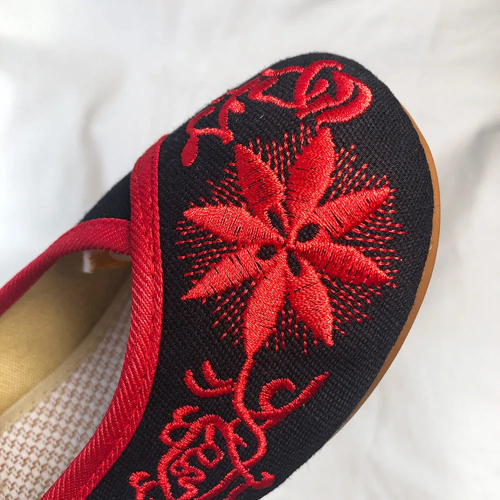 Spring Floral Embroidered Flat Shoes